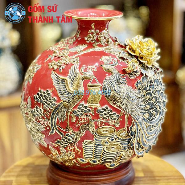 Bình hút lộc màu đỏ công đào đắp nổi vẽ vàng