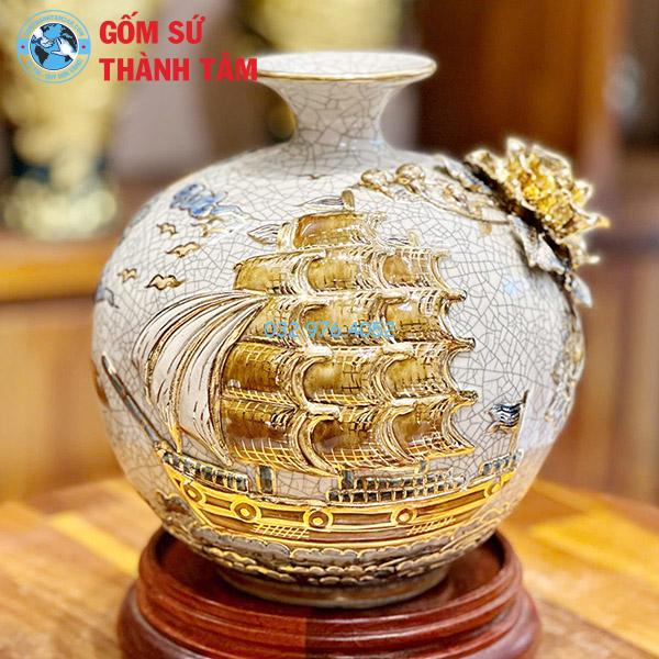 Bình hút lộc men rạn thuận buồm xuôi gió đắp nổi vẽ vàng