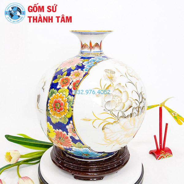 Bình hút lộc vẽ vàng hoa sen thuận buồm xuôi gió