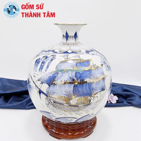 Bình hút lộc vẽ vàng thuận buồn xuôi gió