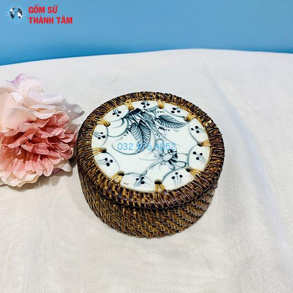 Đĩa sứ viền mây tre đan hộp tròn