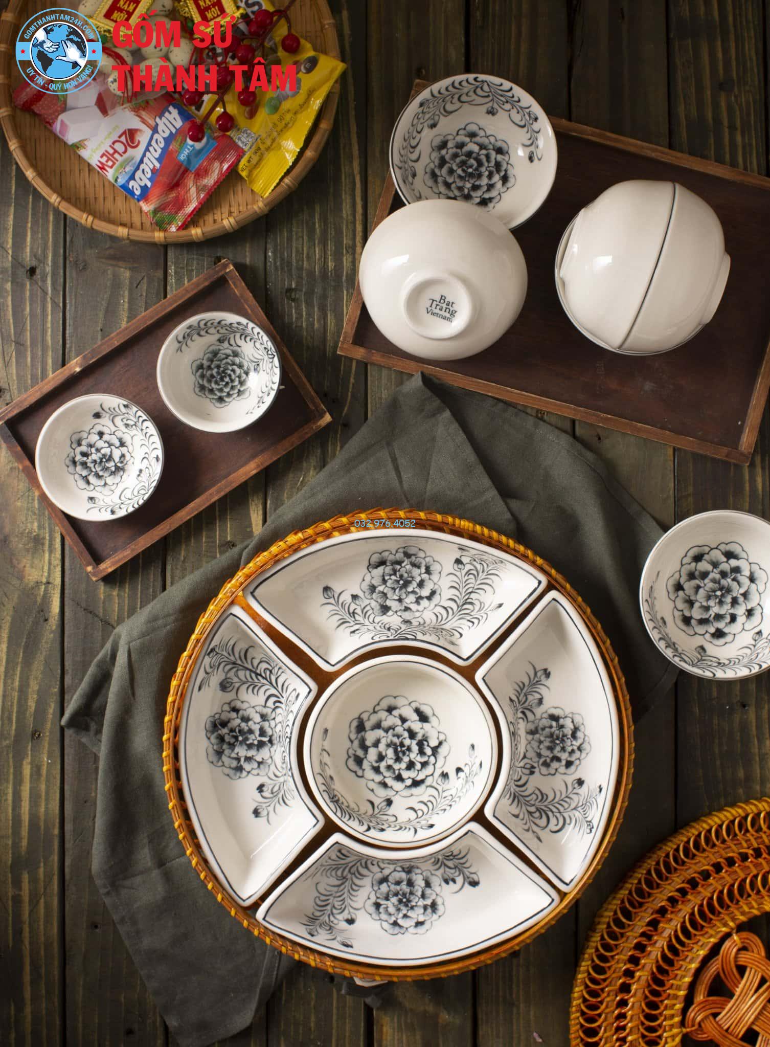 Khay đựng cơm tràm cổ mẫu hoa