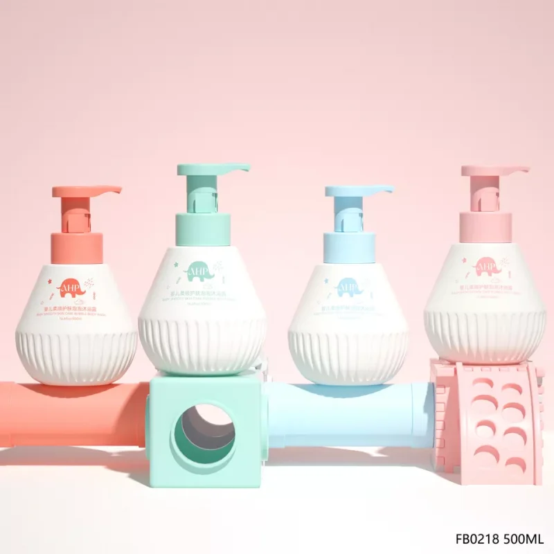 So sánh giữa bình đựng sữa tắm thủy tinh và nhựa