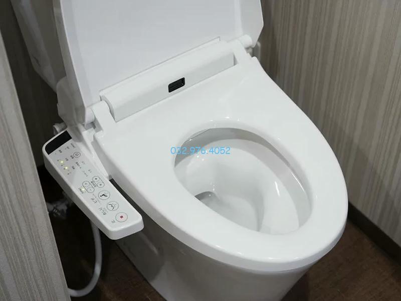 Bồn vệ sinh thông minh có nhược điểm là giá cao và cần bảo dưỡng