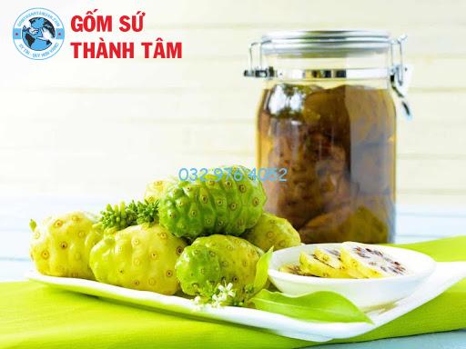 Rượu ngâm từ quả nhàu có thể bảo quản trong nhiều năm