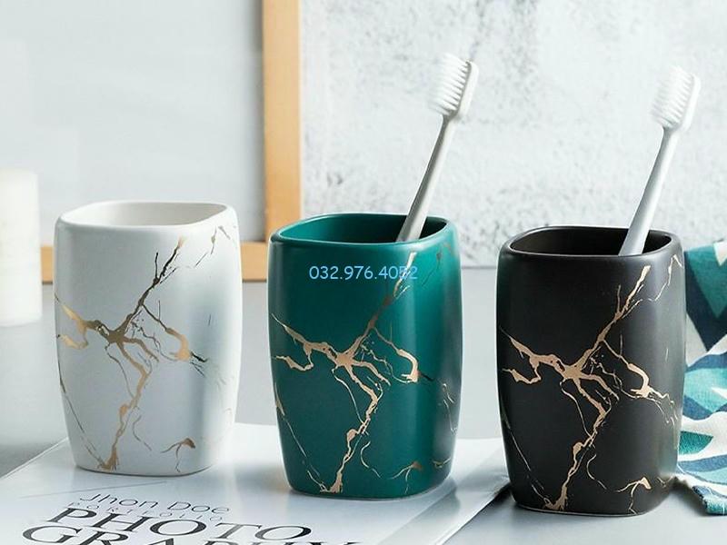 Tổng Hợp Phụ Kiện Nhà Tắm Cần Thiết Cho Mọi Gia Đình Dụng cụ trong nhà tắm không thể thiếu cốc đựng bàn chải
