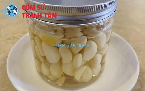 Rượu tỏi có tác dụng hỗ trợ cải thiện bệnh xương khớp